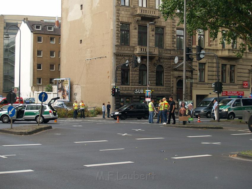 VU Koeln Hansaring Am Kuempchenshof P89.JPG